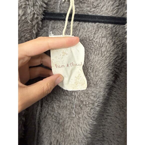 Hem & Thread Gray Sherpa Hooded Jacket One Size Super Soft Cozy Teddy Loungewear - Picture 3 of 11